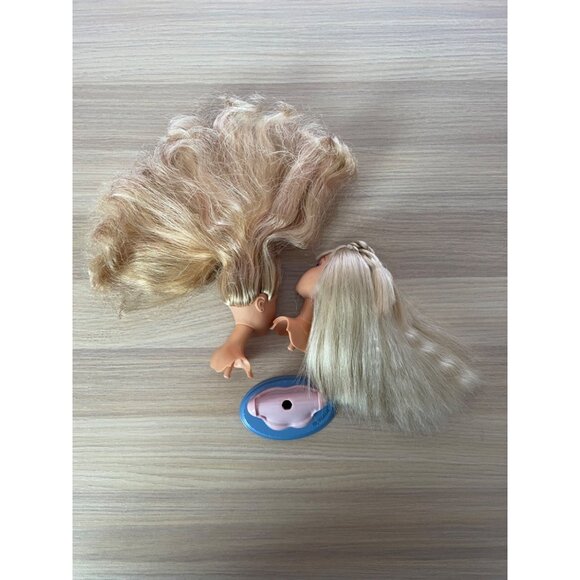 My Scene Swappin' Styles Barbie Heads & Stand - Picture 9 of 9